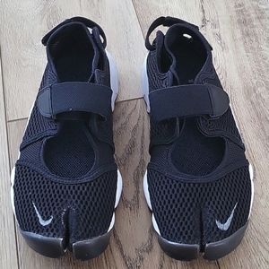 Nike Air Rift Breathe Womens 8